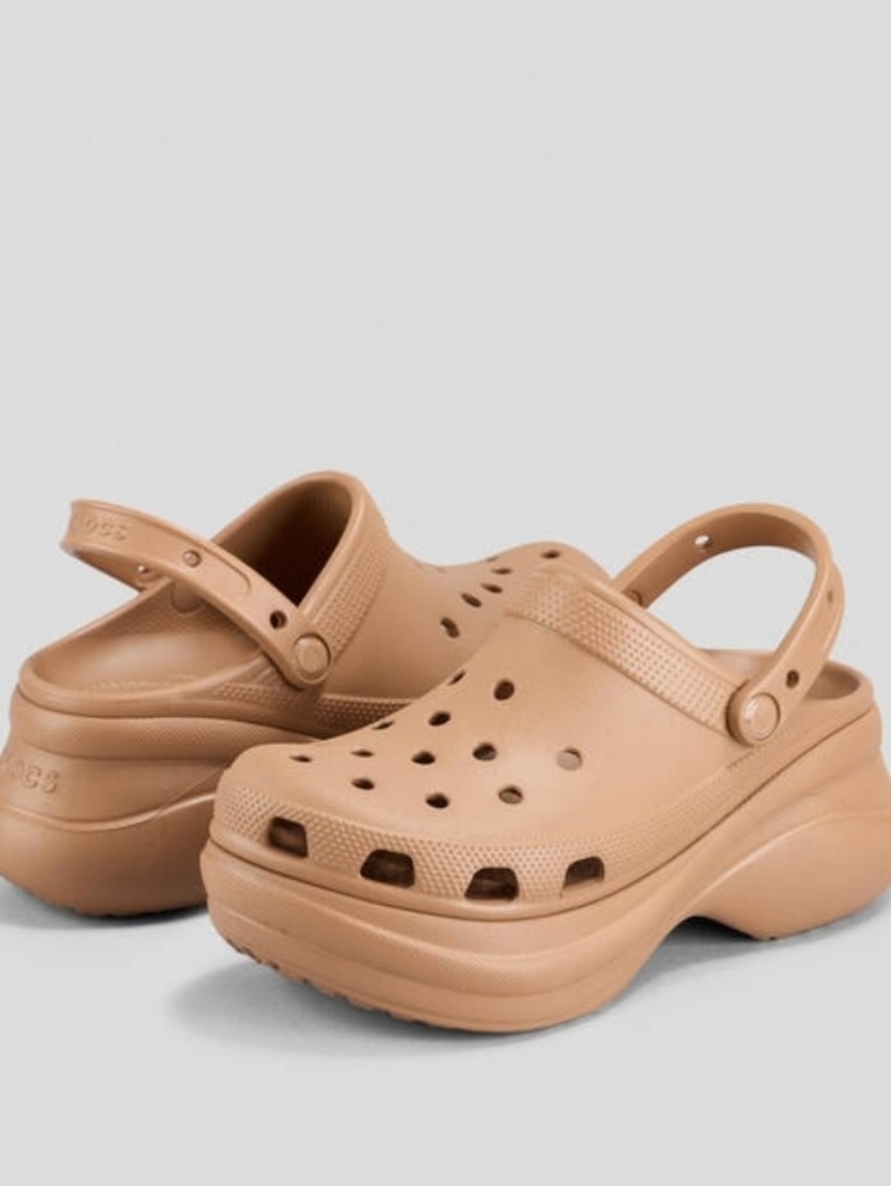 Size4 Kid's Crocs. Platform Clog Sandals in Tan